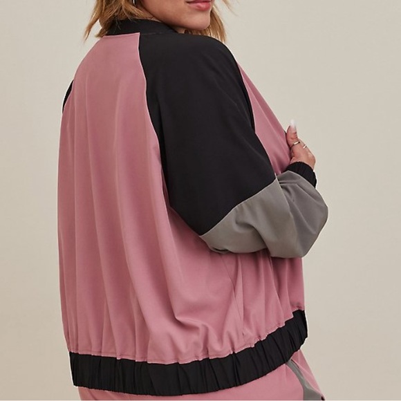 Torrid Lovesick Color Block Bomber - Stretch Woven Mauve Wash - SOLD OUT Size - Picture 4 of 9